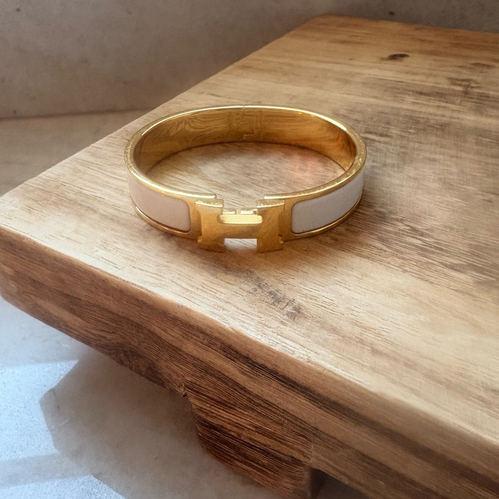 Hermes Clic H Bracelet Gold and White Enamel - Picture 5 of 8